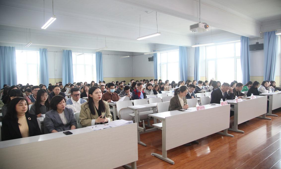 中共哈尔滨工程大学外国语学院党员大会顺利召开