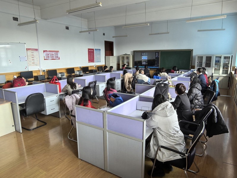 筑牢安全防线，共建平安校园 —学院组织集中观看2025年春季全国高校消防安全公开课